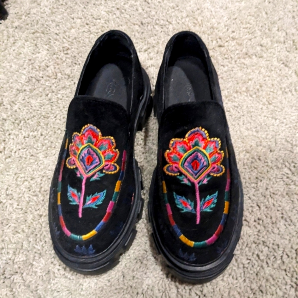 Farm Rio black platform loafers size 6